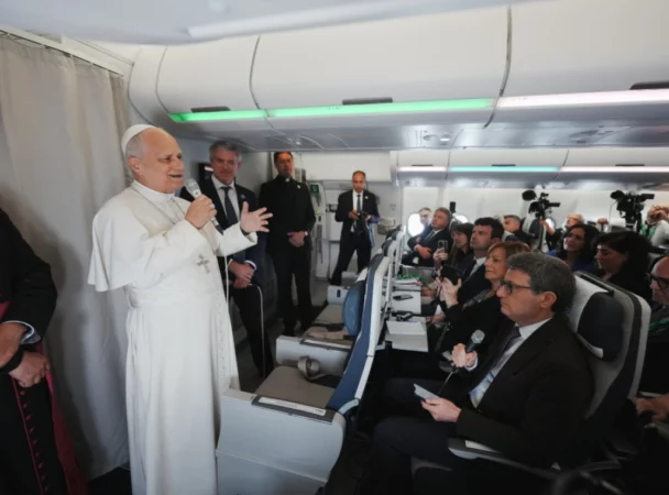 382019 Equatorial Guinea Africa Pope F (1)