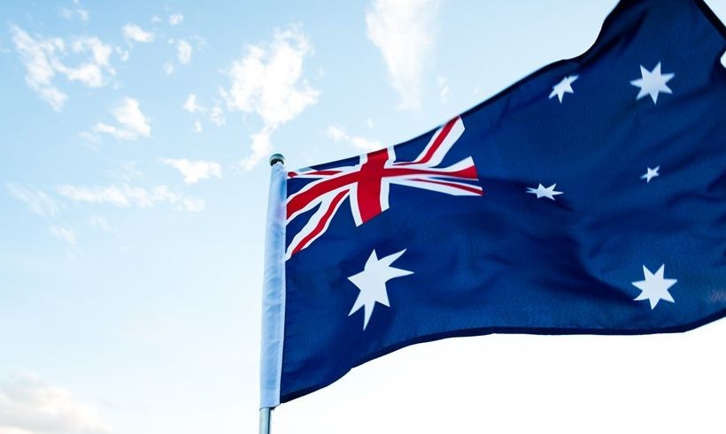 Incident diplomatik  Përgatitjet për pritjen e mbretit Charles në SHBA  Shtëpia e Bardhë ngre flamuri australian