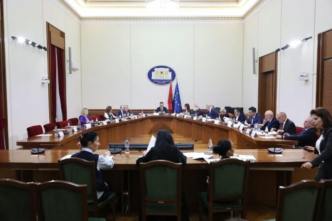 582429156 17939892966094322 1227360379486495948 N