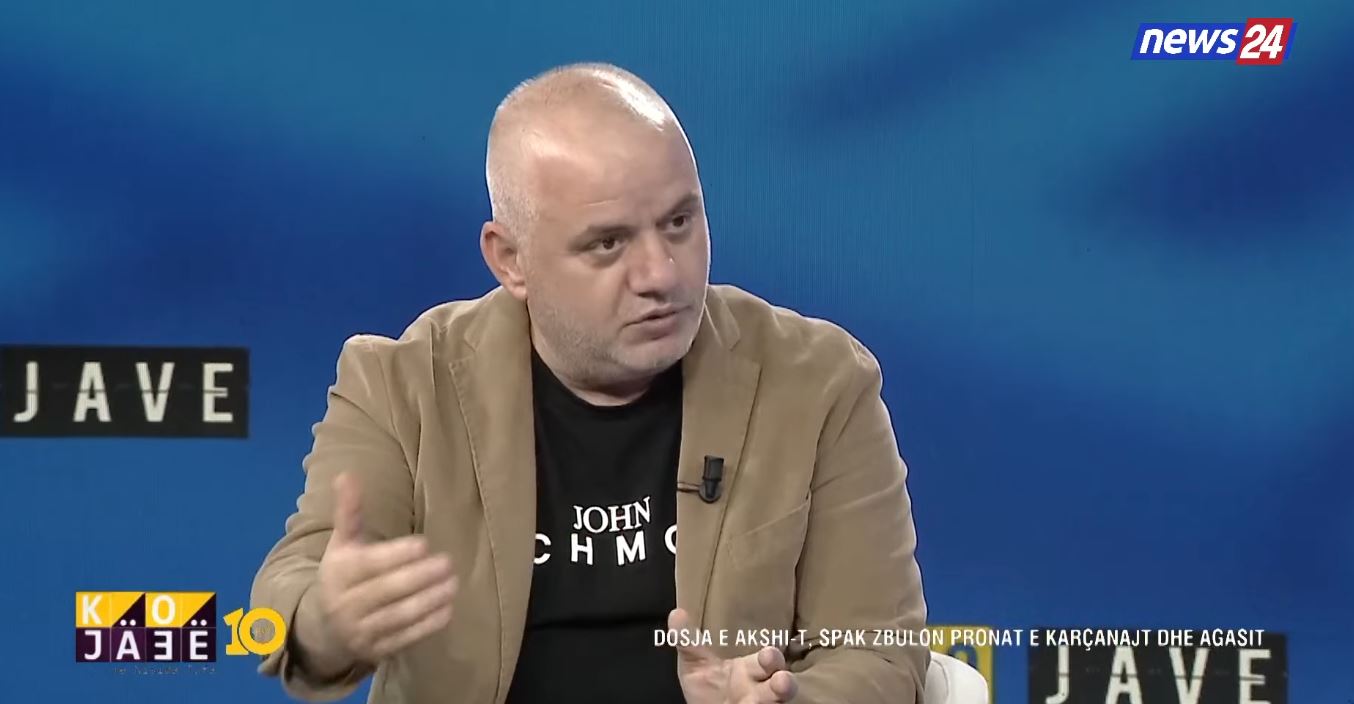  Ahmetajn e duan  të varur  dhe lëkurën t ia bëjnë shilte   Hoxha  Verërat e Agasit u zhdukën se zbulohej e vërteta për shishe   