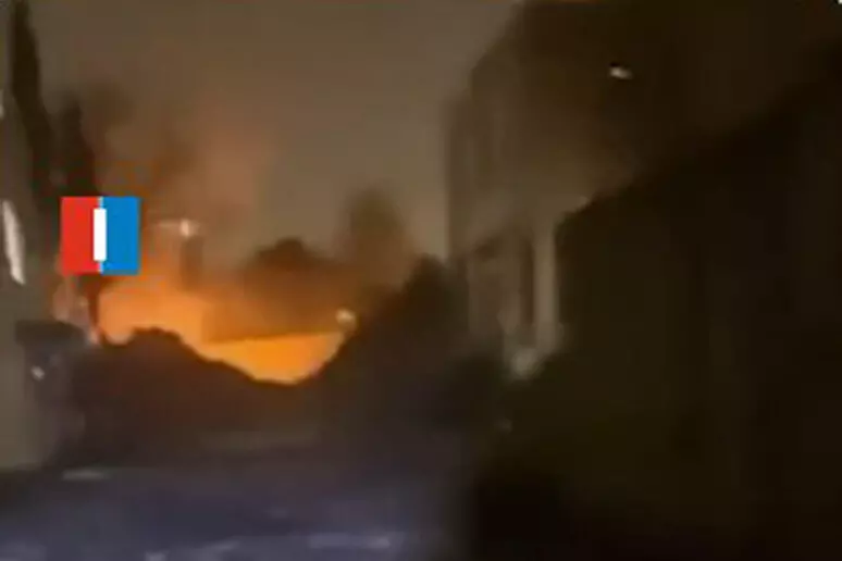 Mediat iraniane  13 viktima pas një sulmi ajror në Teheran