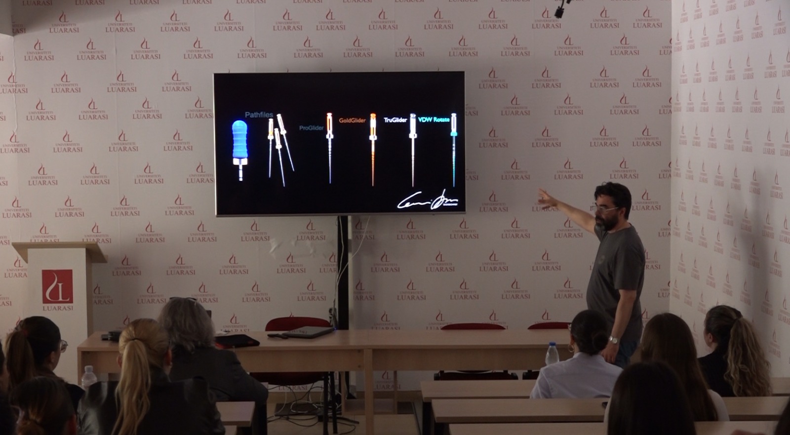 Grupi  Style Italiano Endodontics  leksion të hapur në Universitetin  Luarasi   për pedagogët dhe studentët e Stom   