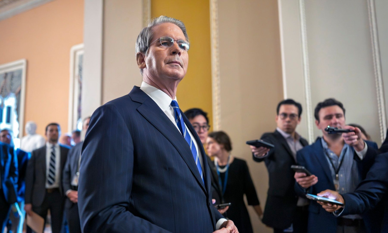 SHBA paralajmërojnë: Sanksione për ata që ndihmojnë linjat ajrore iraniane
