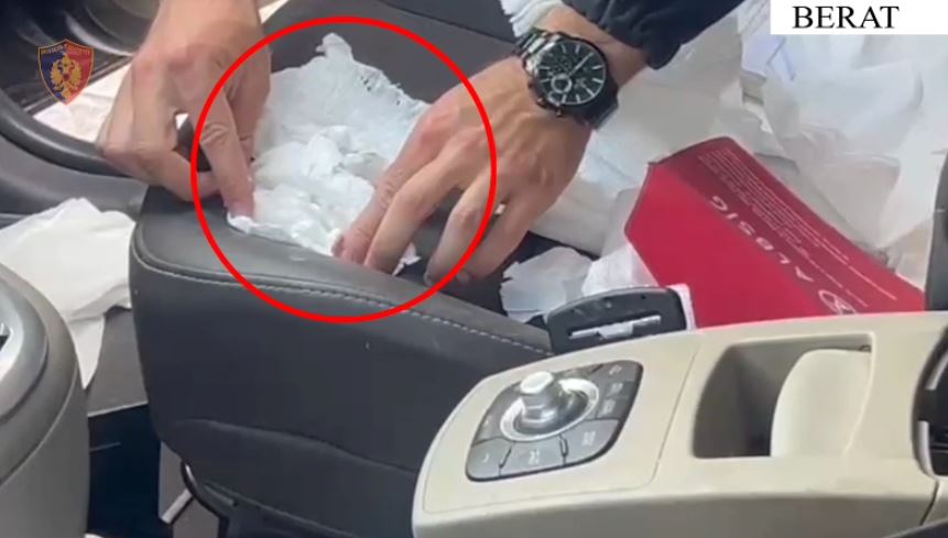 Shisnin droga të forta  goditet grupi kriminal në Berat  tre në pranga