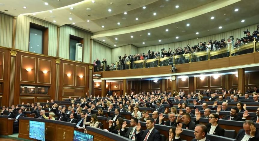 Me 103 vota pro  deputetët e Kosovës ratifikojnë marrëveshjen për anëtarësimin e vendit në Bordin e Paqes