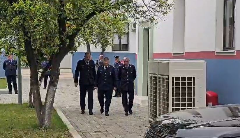 Skënder Hita në Elbasan: Lufta kundër drogës dhe siguria në shkolla në qendër të takimit
