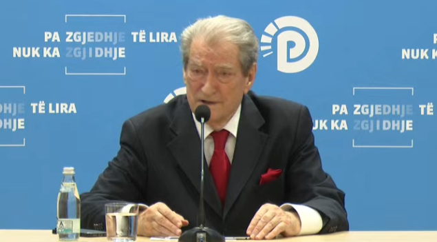 “Pas 3 muajsh, Rama mbylli dosjen 1.2 mld euroshë të vjedhjeve me Ballukun”, Berisha paralajmëron protesta të fuqishme: Janë jetike! Të përgatitemi për…