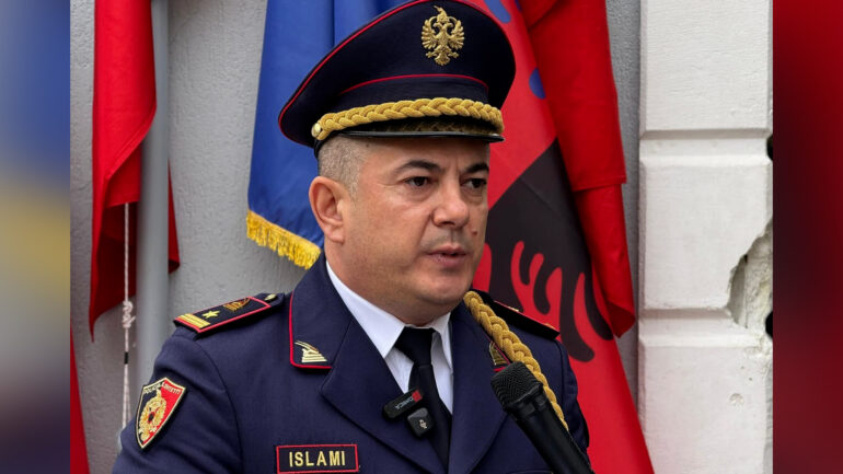 Ed 09.00 03 43 10.still001