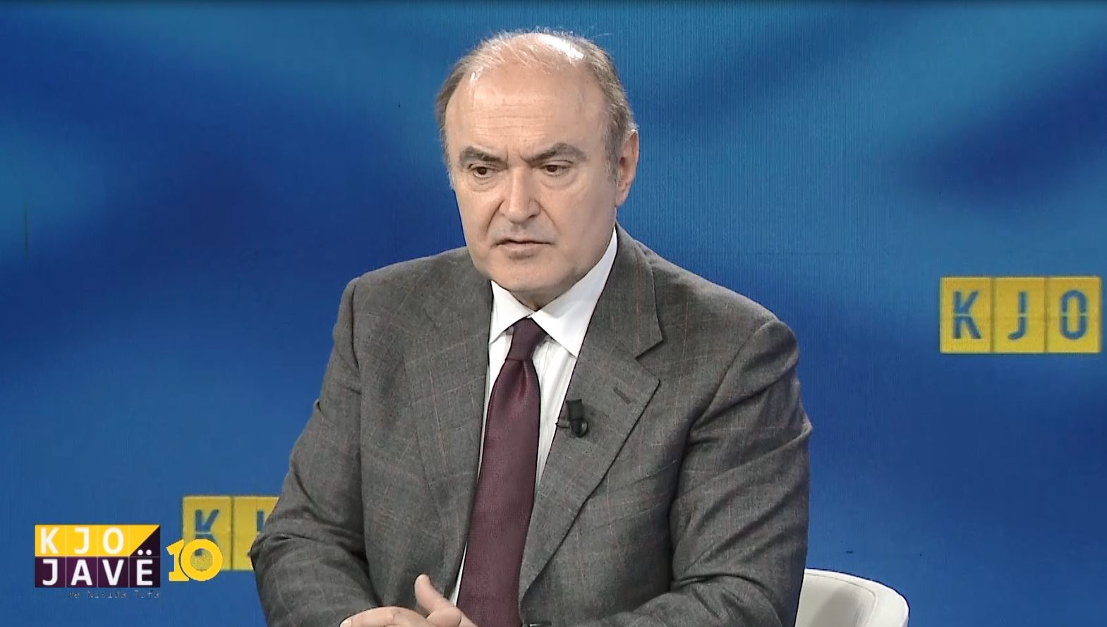  Polarizim ekstrem në Kuvend  e thonë dhe raportet që opozita keqtrajtohet    debatet në seanca në optikën e Edmond Haxhinasto   