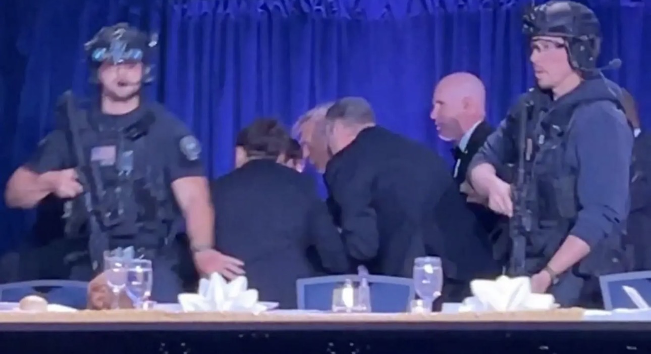 Të shtëna me armë zjarri pranë vendit ku ndodhej Trump, presidenti amerikan evakuohet me urgjencë