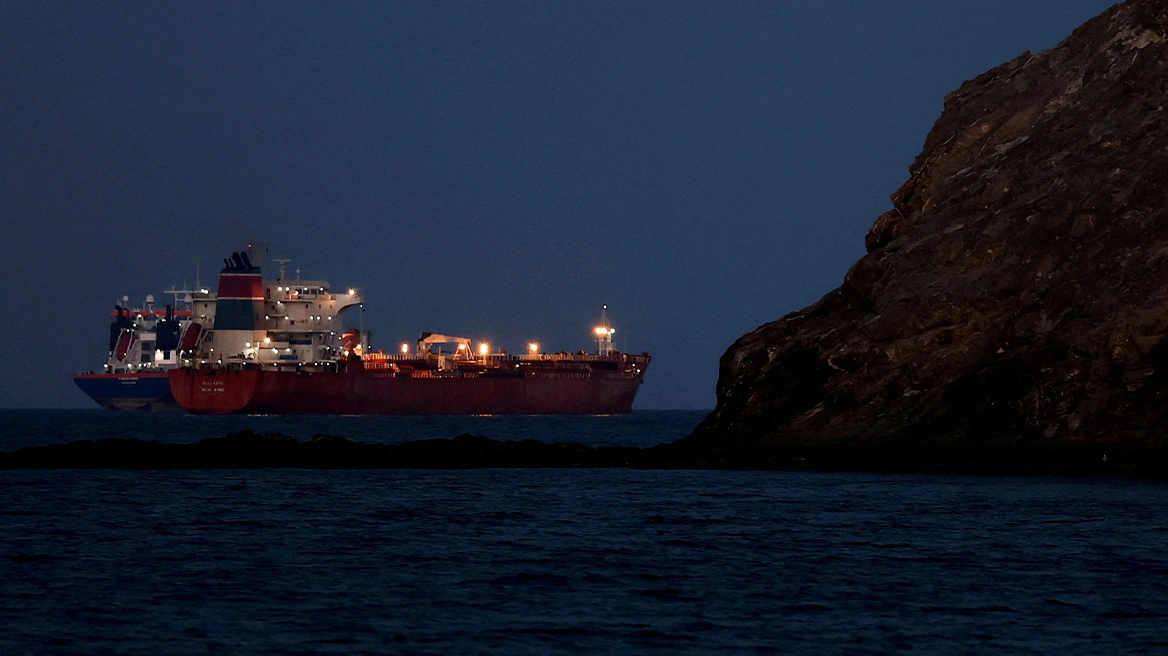 Konflikti SHBA Iran hyn në një fazë të re  Trump ka bllokuar Ngushticën e Hormuzit  ndërsa Teherani kërcënon të fundosë anijet   