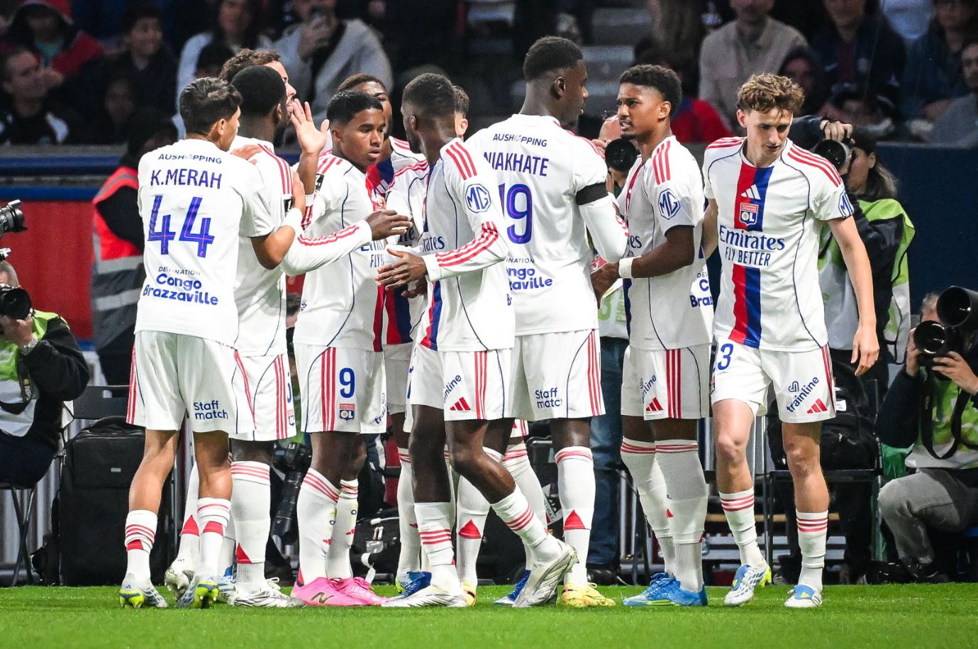 Ligue 1/ “Bie” PSG, Lyon triumfon në Paris, rihapet gara për titull në kampionatin francez