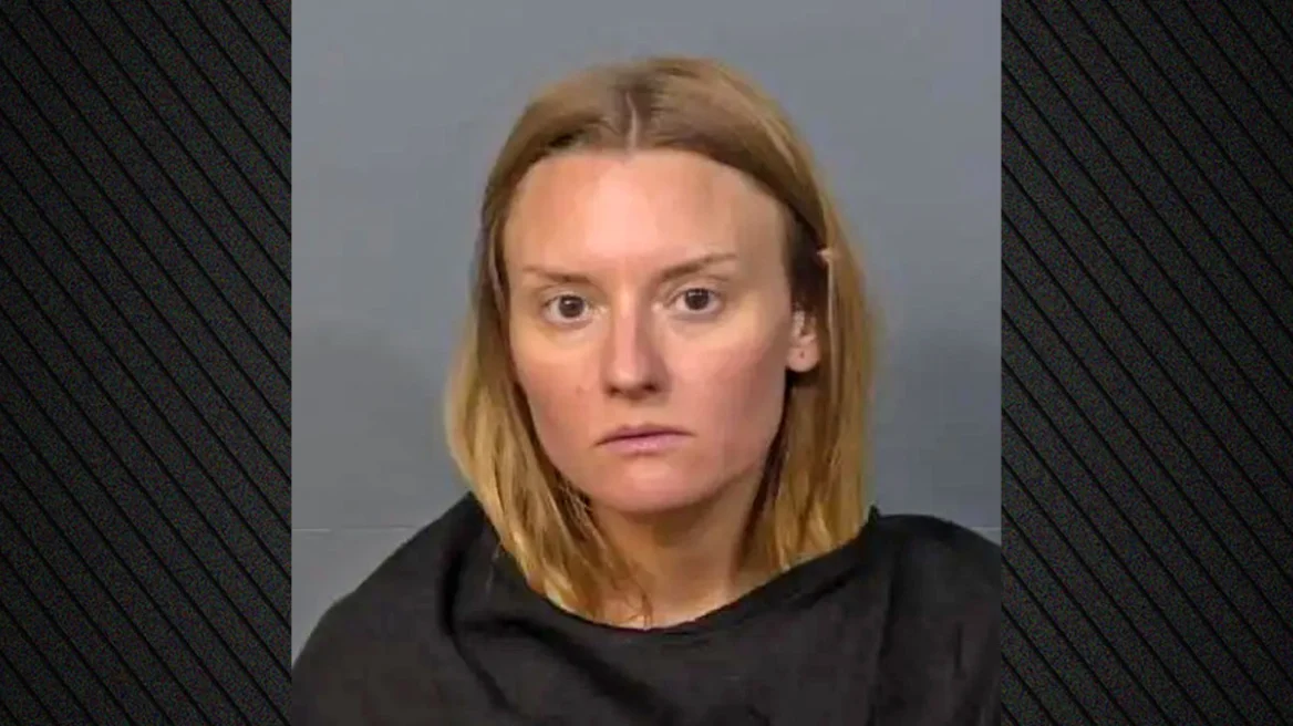 Mësuesja e matematikës në Florida pushuar për marrëdhënie me nxënës të mitur
