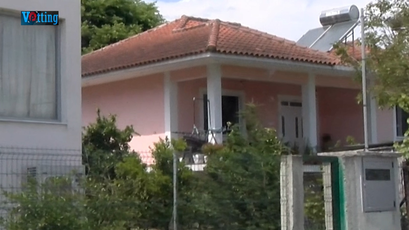 Skandali në Lushnje  si u pajis me certifikatë pronësie uzurpuesi i pronës private  Roli i ish kryebashkiakut Fatos Tushe dhe    