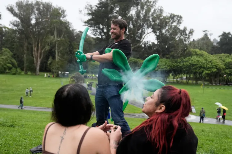 SHBA të riklasifikojnë disa produkte të marijuanës si droga më pak të rrezikshme