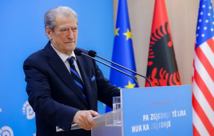 Sali Berisha Konference Shtypi1