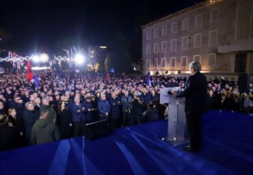 Sali Berisha Protesta Pd