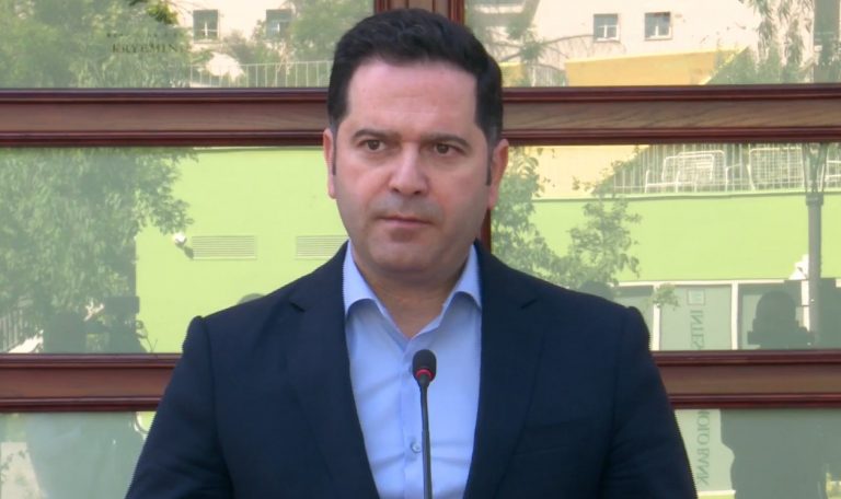 Qeveria miraton marrëveshjen për pensionet me Poloninë  Malaj  Po negociojmë edhe me Greqinë