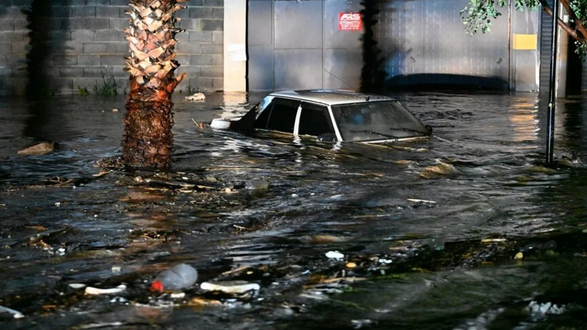 shirat-e-dendur-ne-turqi-vrasin-2-persona-permbytjet-rrembejne-makinat-dhe-shkaktojne-deme-serioze-ne-infrastrukture