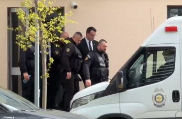 Veliaj Duke Dale Nga Gjykata