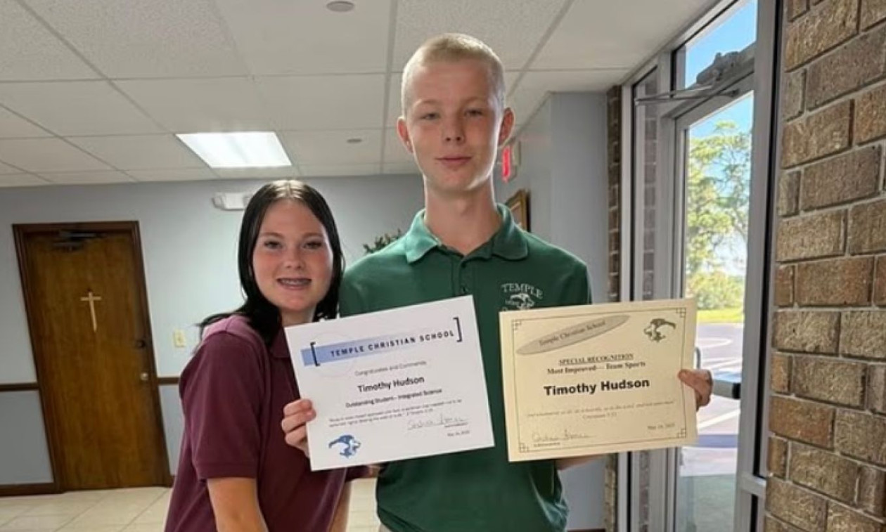 Krim brutal në SHBA  I mituri përdhunon dhe mbyt  motrën  e tij 18 vjeçare  Rrezikon burg përjetë