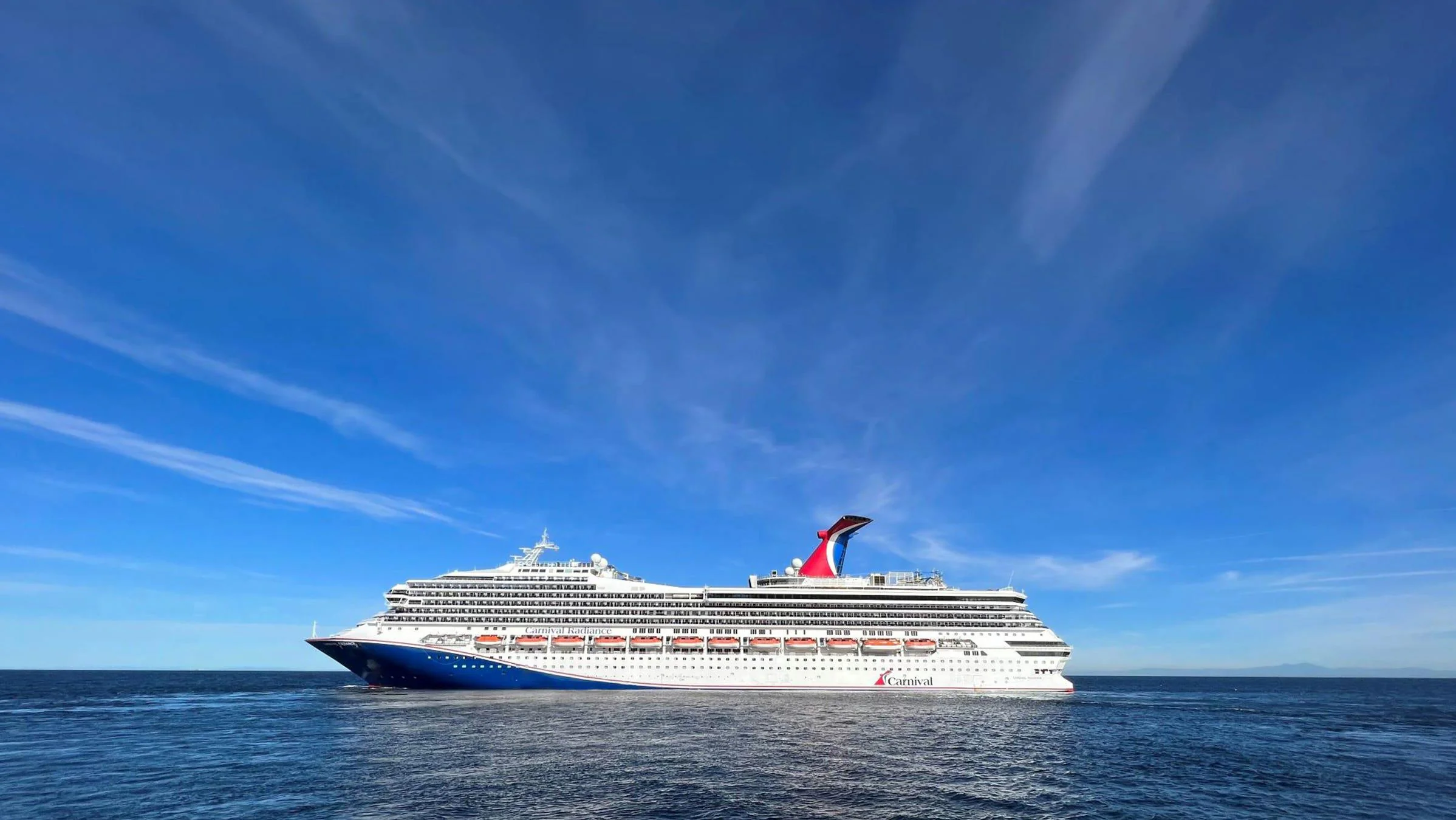 Një infermiere nga Kalifornia fiton 300 000 dollarë pasi akuzon një anije turistike se i ka shërbyer 14 gota tekila