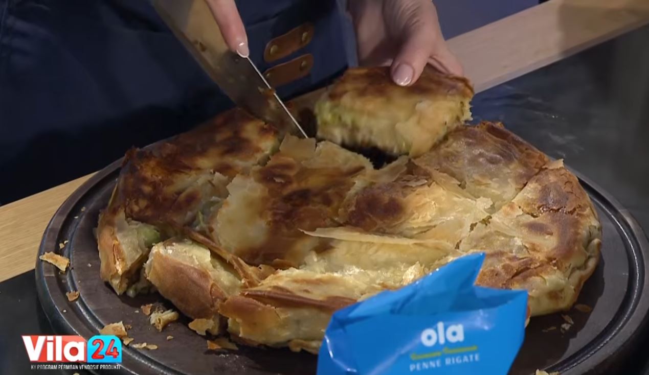 Byrek me kunguj  fërgesë me speca  spinaq e djathë të shkrirë dhe makarona me mish të grirë  Recetat e ditës