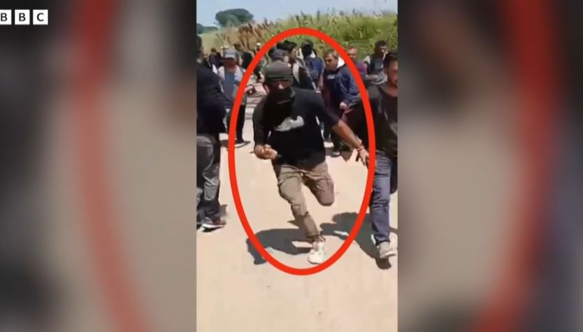 Investigimi i BBC që ngre akuza të rënda ndaj policisë greke: Rekruton emigrantë për të shtyrë me forcë klandestinë të tjerë përtej kufirit