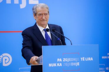 Bbc65350 D253 41a0 B2c6 C6960fe0a21c