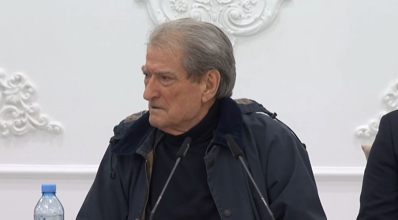 “I fliste fermerit në Lushnjë, sikur kishte para një lopë apo mushkë”, Berisha akuza Ramës: Mashtroi duke thënë se Evropa nuk ofron subvencion për naftën