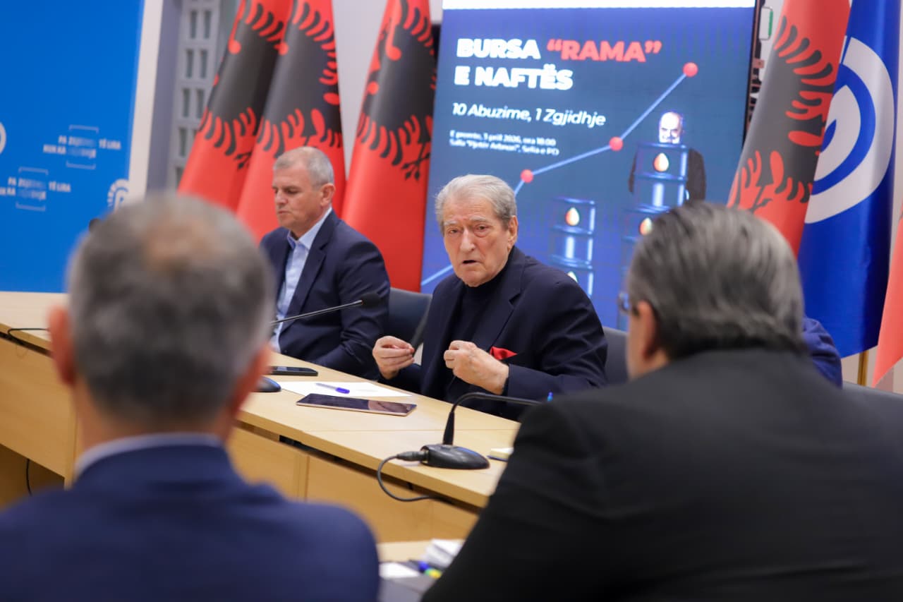 Rritja e çmimit të karburanteve  Berisha  Në Kuvend do dorëzojmë amendamente  Hetim për Autoritetin e Konkurrencës  është i zh   