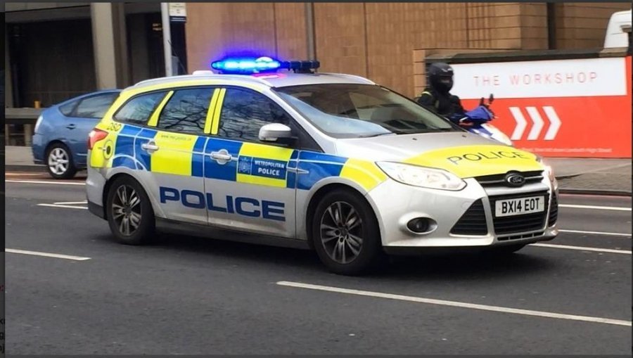 te-shtena-me-arme-zjarri-ne-britani-raportohet-per-te-plagosur