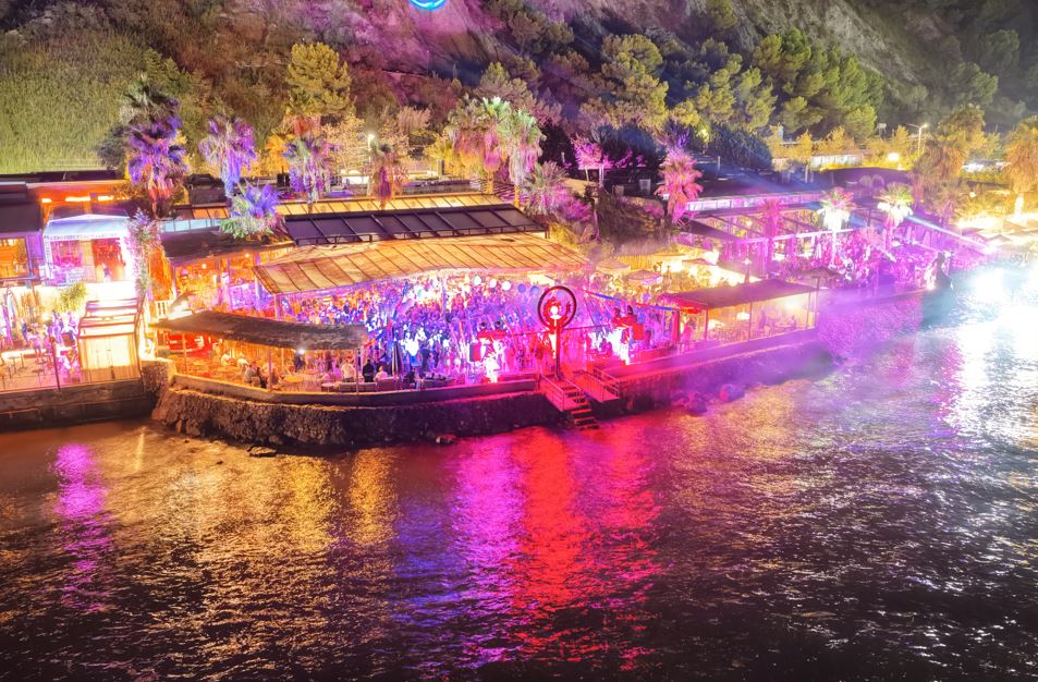 OMA Dyrrachium pritet të sjellë mbi 75,000 turistë, duke e kthyer Durrësin në epiqendër të turizmit muzikor në Shqipëri (VIDEO)