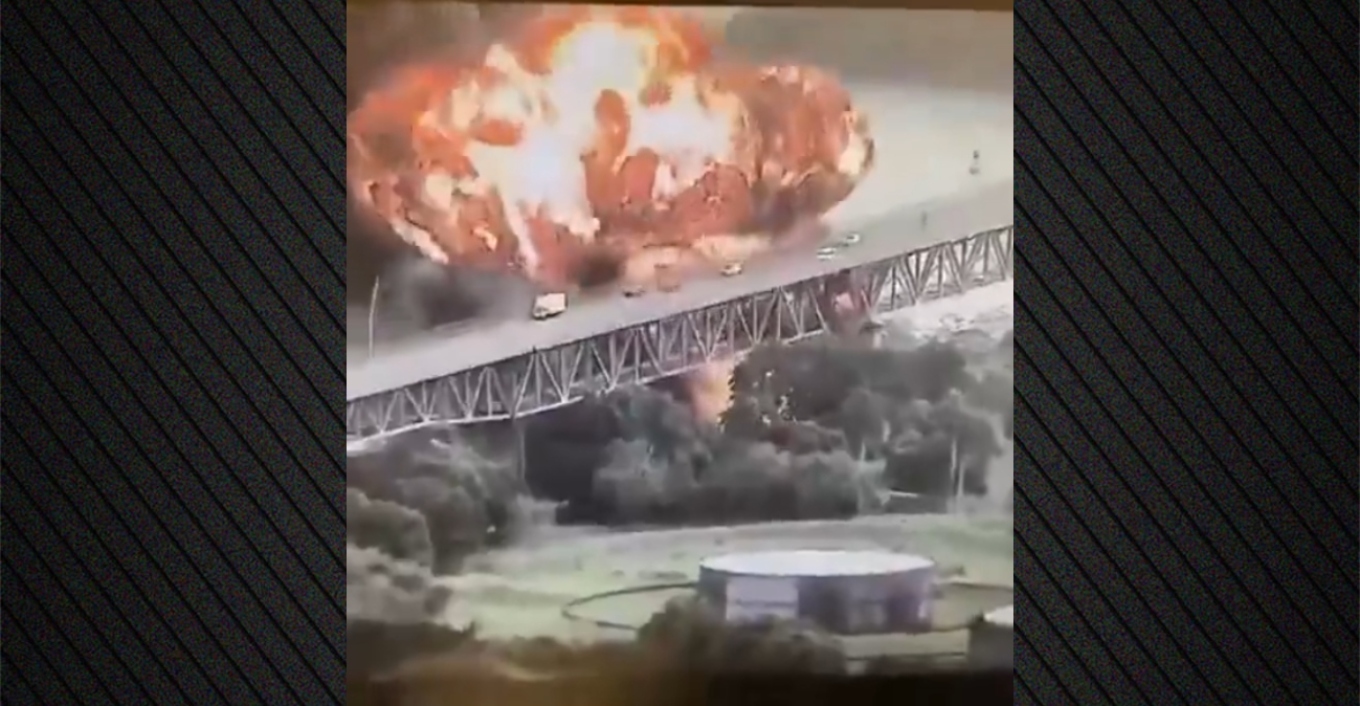 VIDEO  Flakë gjigande  shpërthim i fuqishëm në një cisternë karburanti pranë një ure në Kanalin e Panamasë