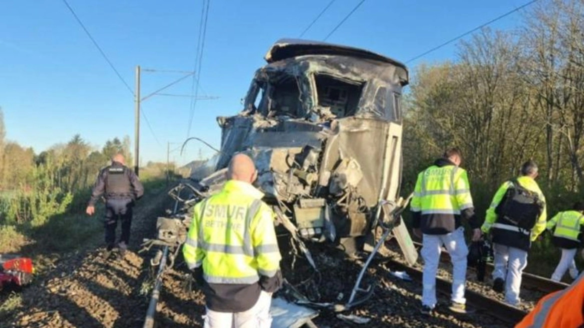 Treni përplaset me një kamion, një viktimë dhe rreth 27 të plagosur në Francë