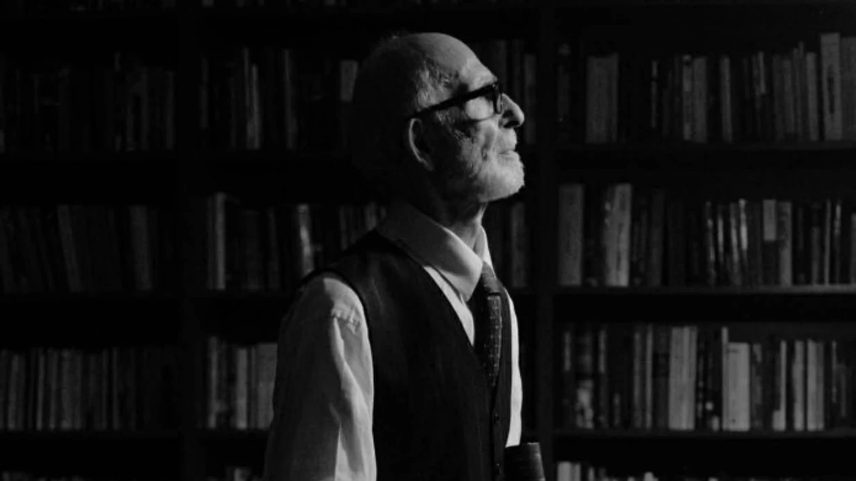 Ndarja nga jeta e akademikut Rexhep Qose  Kuvendi i Kosovës mban 1 minutë heshtje