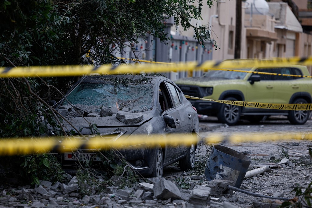 FOTO  Dronët iranianë shkaktojnë shkatërrim mbi Bahrein  plagosen disa persona