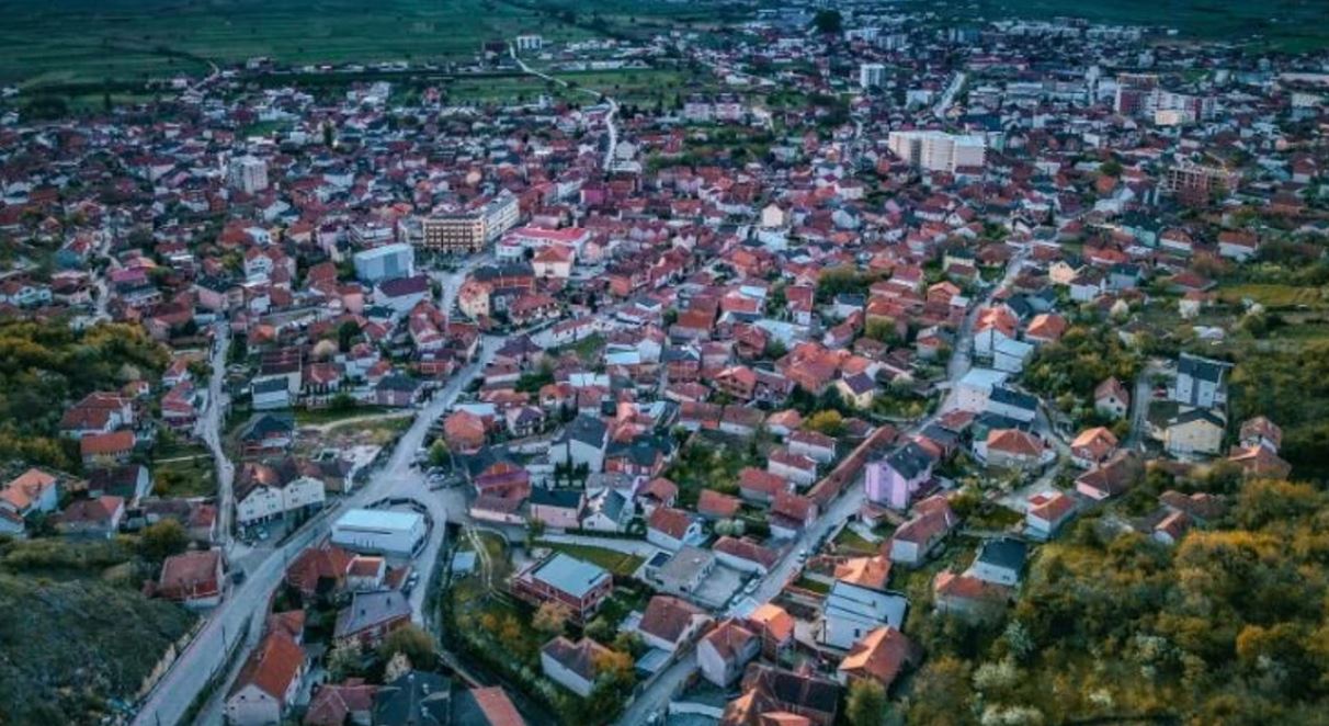 Serbia bllokon fonde për shqiptarët e Luginës së Preshevës: Prishtina njofton BE-në
