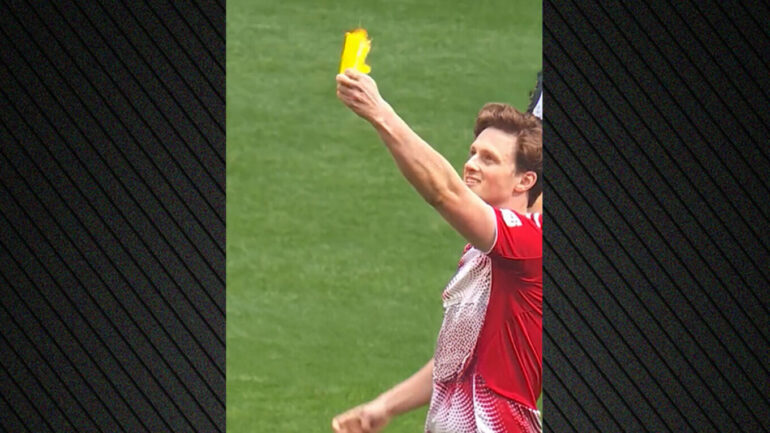 Paiktis Kitrini Xrm (1)