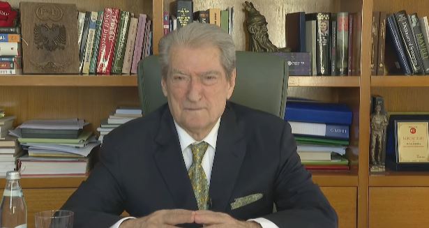  AKSHI  gropa e zezë familjare e Ramës   Berisha  Linda Rama dhe Armand Frangu e kishin minierë ari  plaçkitën shqiptarët