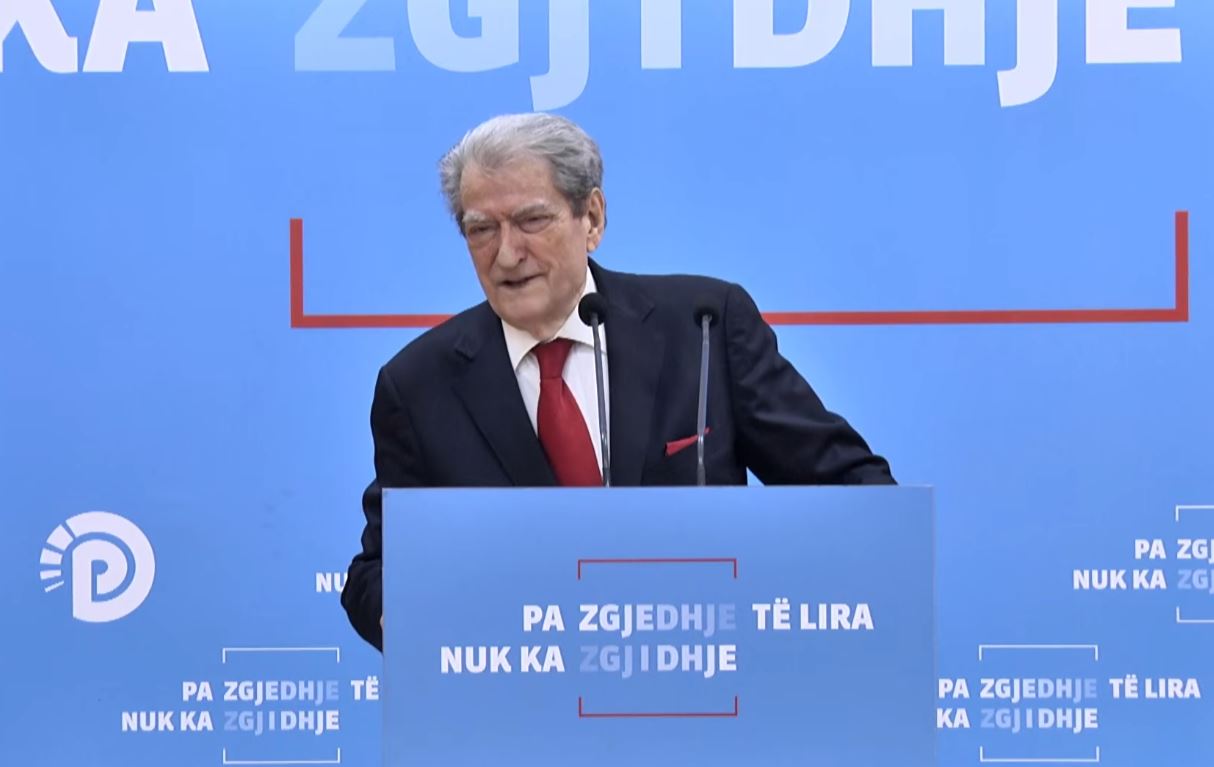  Pallati u ndërtua jashtë çdo kondicioni nga klienti i Ramës   Berisha  Digjet sikur të ishte kasolle  e kemi çuar në prokuro   