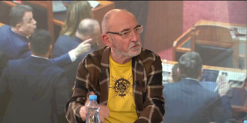 Opozita bashkoi votat me shumicën për rezolutën e BE-së, Lubonja: Berisha paradoksal
