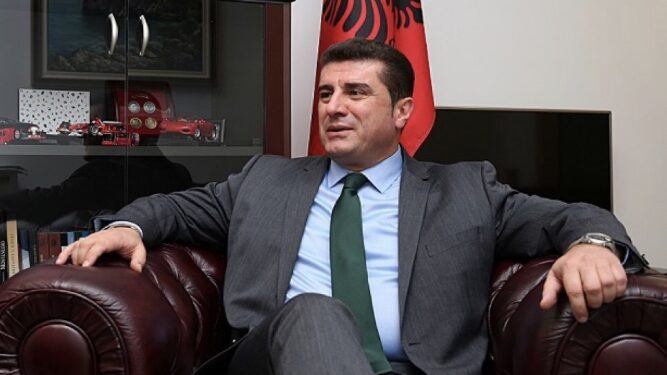 Raketa ruse goditi kompleksin ku banonte  ambasadori i Shqipërisë në Kiev për News24  Shpërthimi shumë i fuqishëm dhe i friksh   