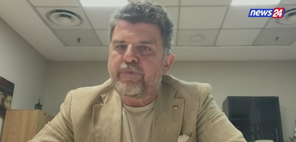 Integrimi në BE  Profesori Osmani në News24  Shqipëria po mburret me procedura  s kemi substancë  Ja 3 fajet e rënda që bëri m   