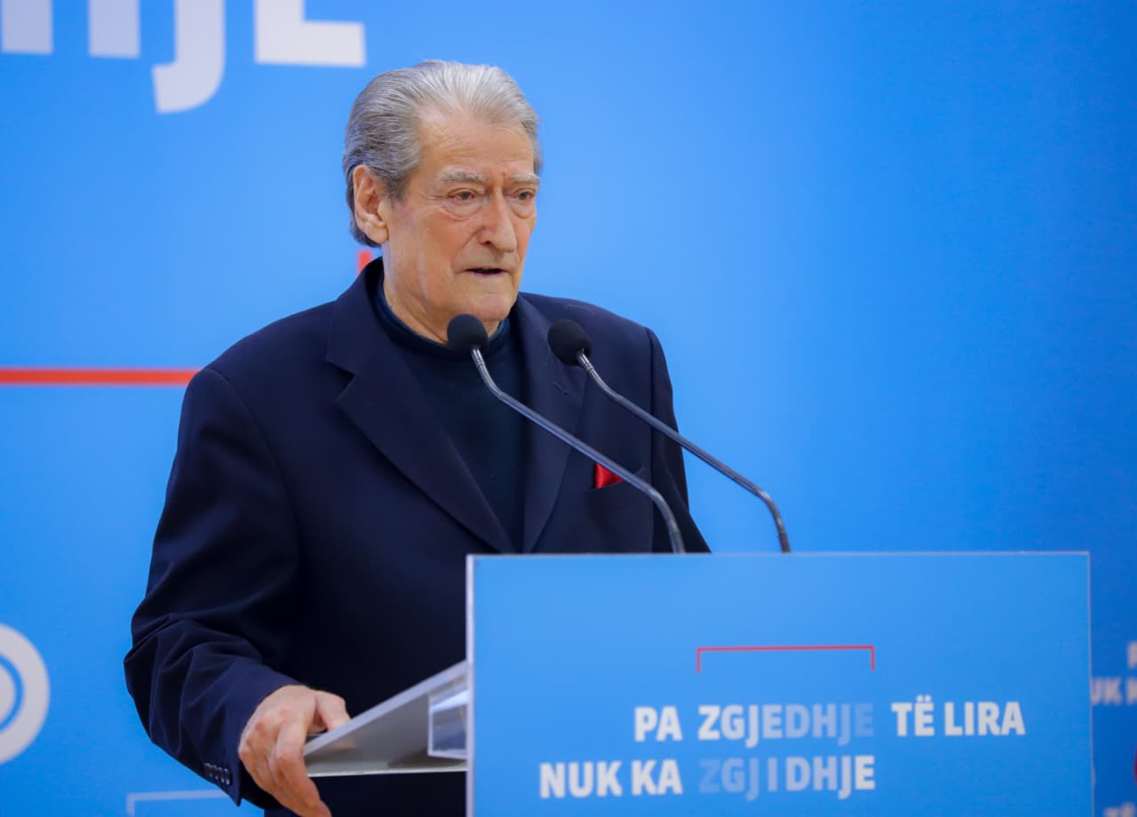 Raporti i IBAR-it, Berisha: Korrupsioni shqetësim vendimtar i BE, Rama qëndron pas dosjeve të Ballukut. Goditen edhe rrjetet e patronazhimit!