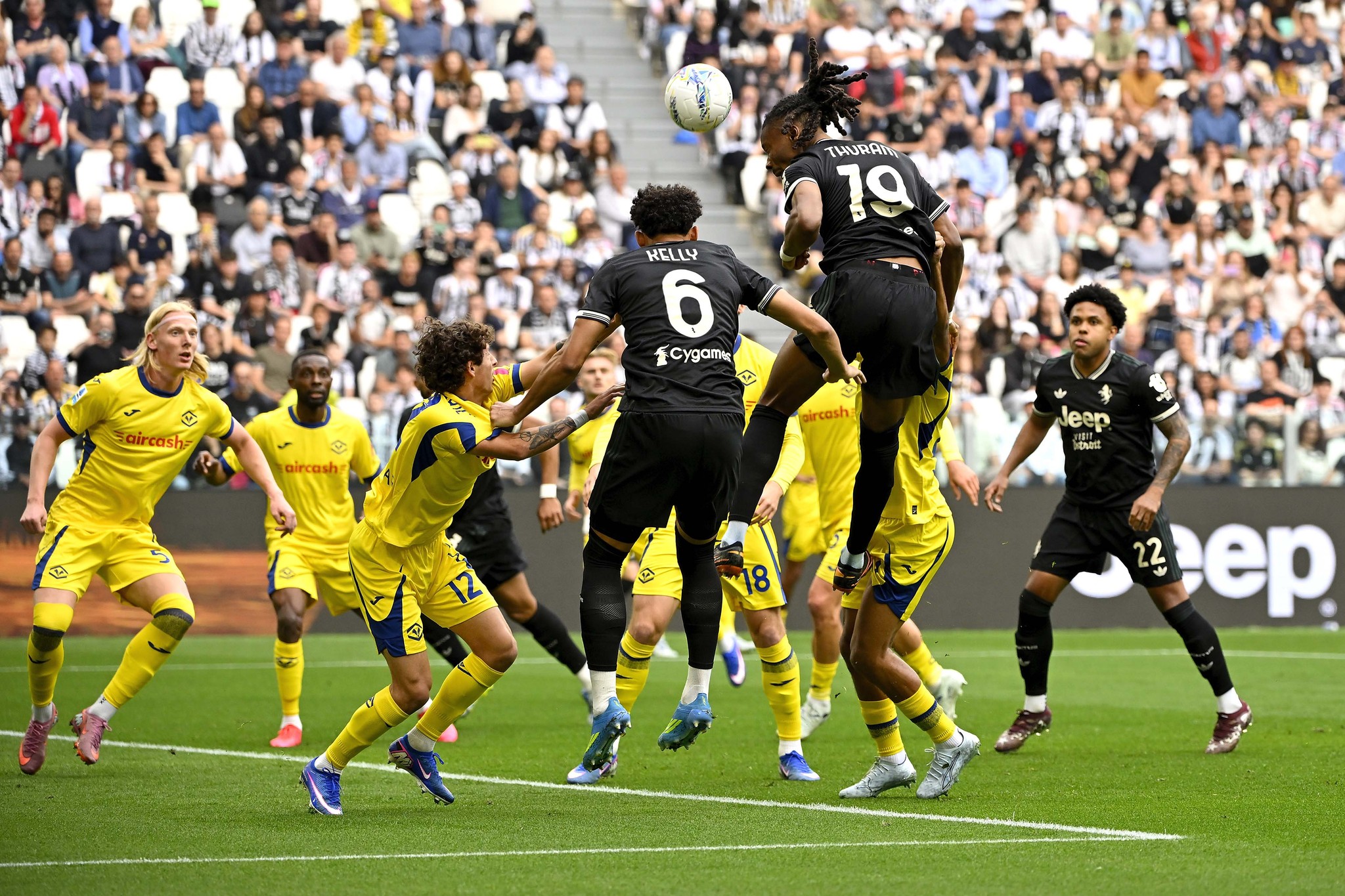 video-juventus-zhgenjen-ne-shtepi-vetem-barazim-ndaj-verones
