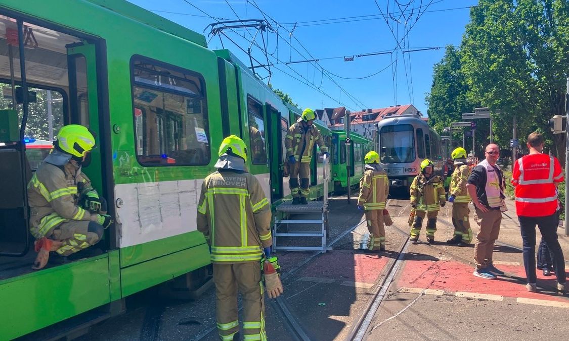 Përplasen dy tramvaje në Gjermani  të paktën 12 të plagosur  Si u shkaktua aksidenti