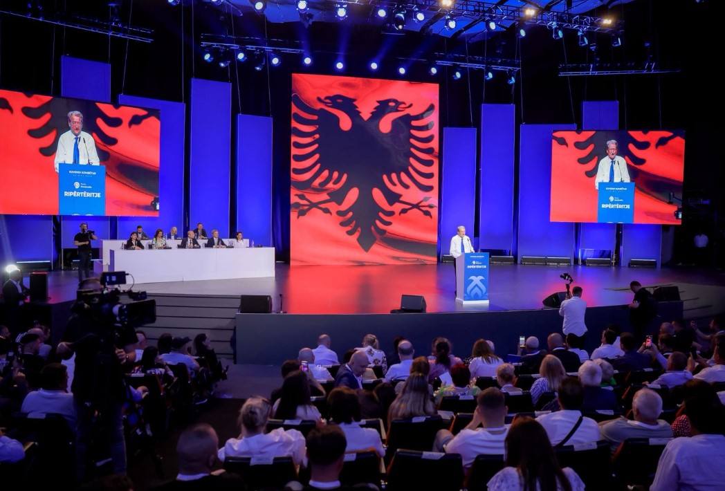  Kurrë nuk do merrja përsipër t u drejtoja ju po të mos besoja tek fitorja   Berisha  Ripërtëritja e partisë  vepr   