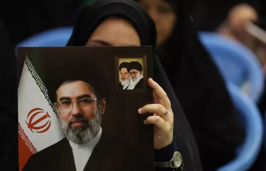 Shërbimet e inteligjencës amerikane  Khamenei në një vendndodhje sekrete  Përdor një rrjet korrierësh për të komunikuar