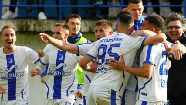 kosova-vushtrria-kampione-e-liges-se-pare-rikthehet-ne-superlige-bashke-me
